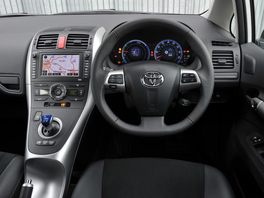  Toyota Auris HSD 2010 года  (UK) (фото 28 из 29)